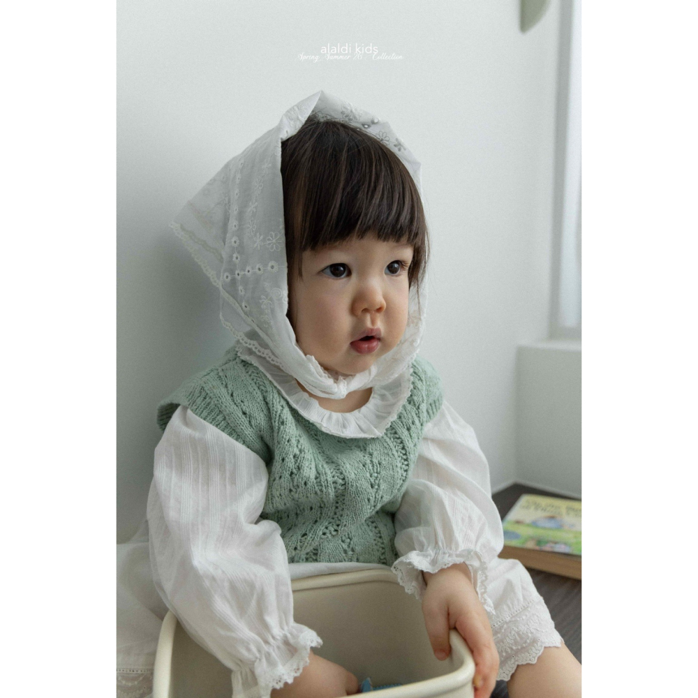 26春 正韓 ALADIN｜Gentle Days 壓紋蕾絲 波浪領縮口上衣-細節圖5