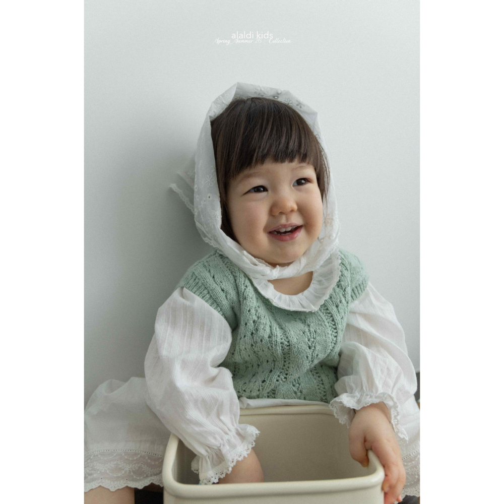 26春 正韓 ALADIN｜Gentle Days 壓紋蕾絲 波浪領縮口上衣-細節圖6