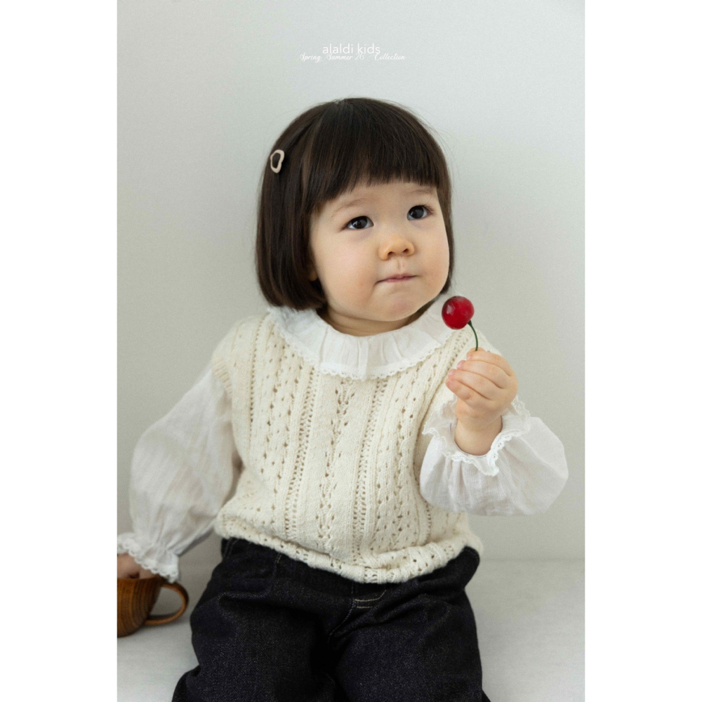 26春 正韓 ALADIN｜Gentle Days 壓紋蕾絲 波浪領縮口上衣-細節圖8