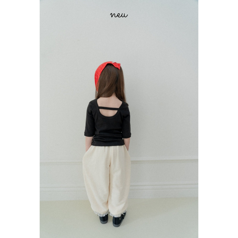 26春 正韓 neu｜Little Vintage 五分袖後簍空 壓紋上衣 灰/黑/橄欖綠-細節圖6