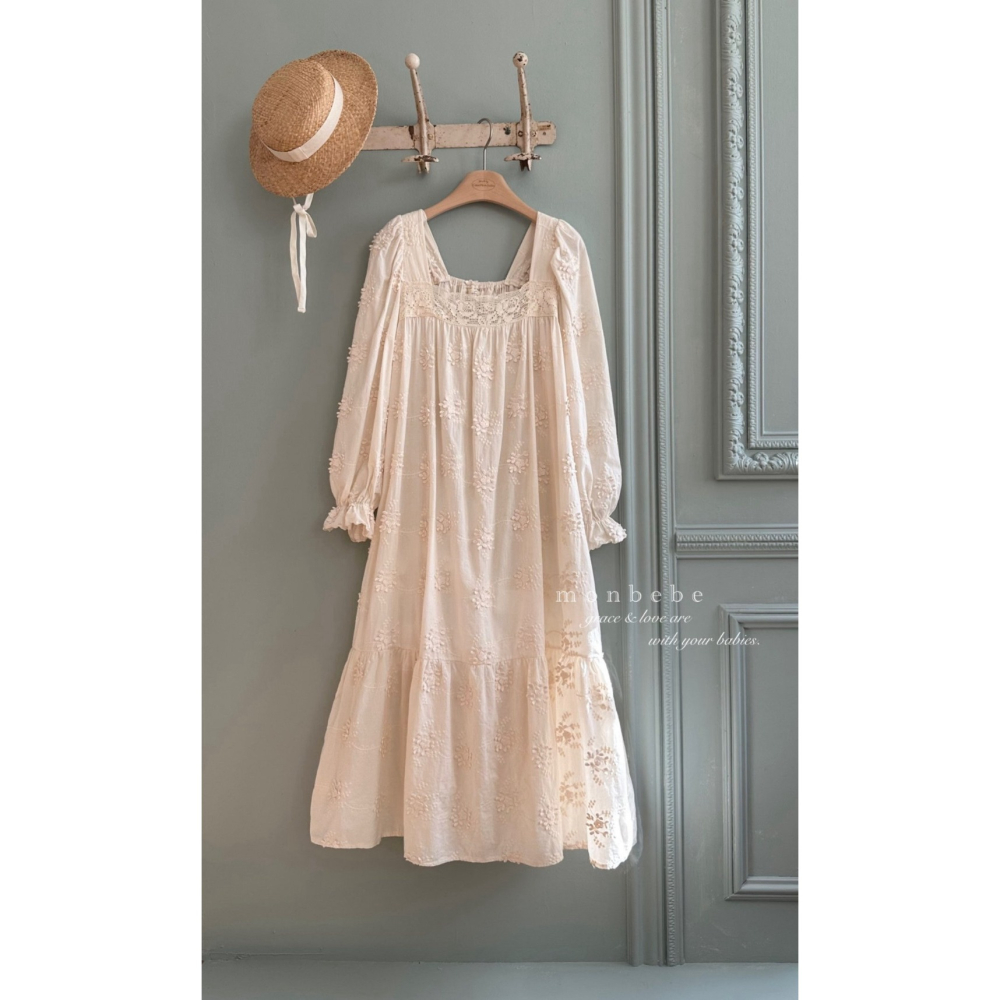 26春 正韓 monbebe 質感刺繡 洋裝 幼童款(80-120cm) 、Mom款、另有baby款-細節圖5