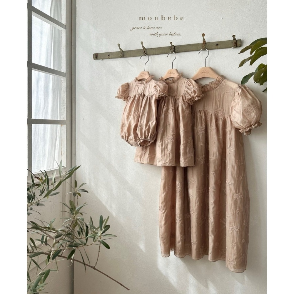 26夏 正韓 monbebe  高級立領刺繡 包屁衣 baby款（另有幼童、Mom款）-細節圖9