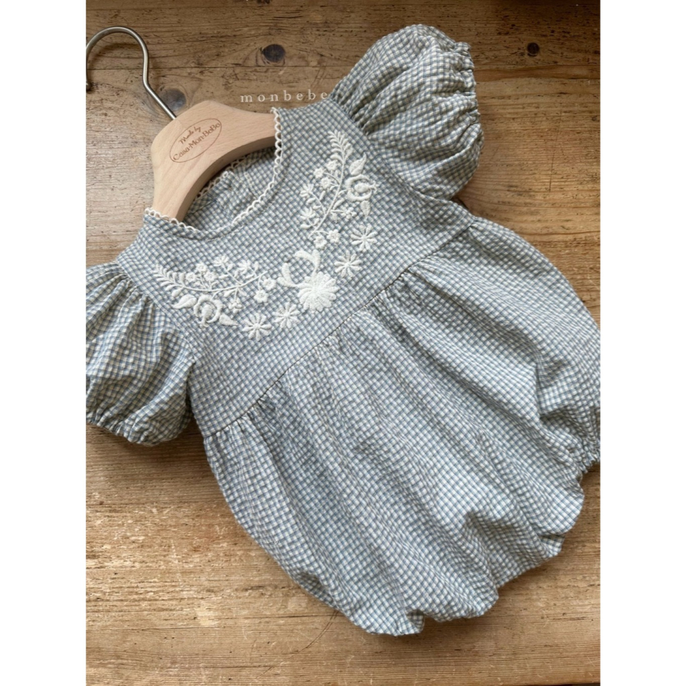 26春 正韓 monbebe 清新刺繡 格紋洋裝 baby款-細節圖2