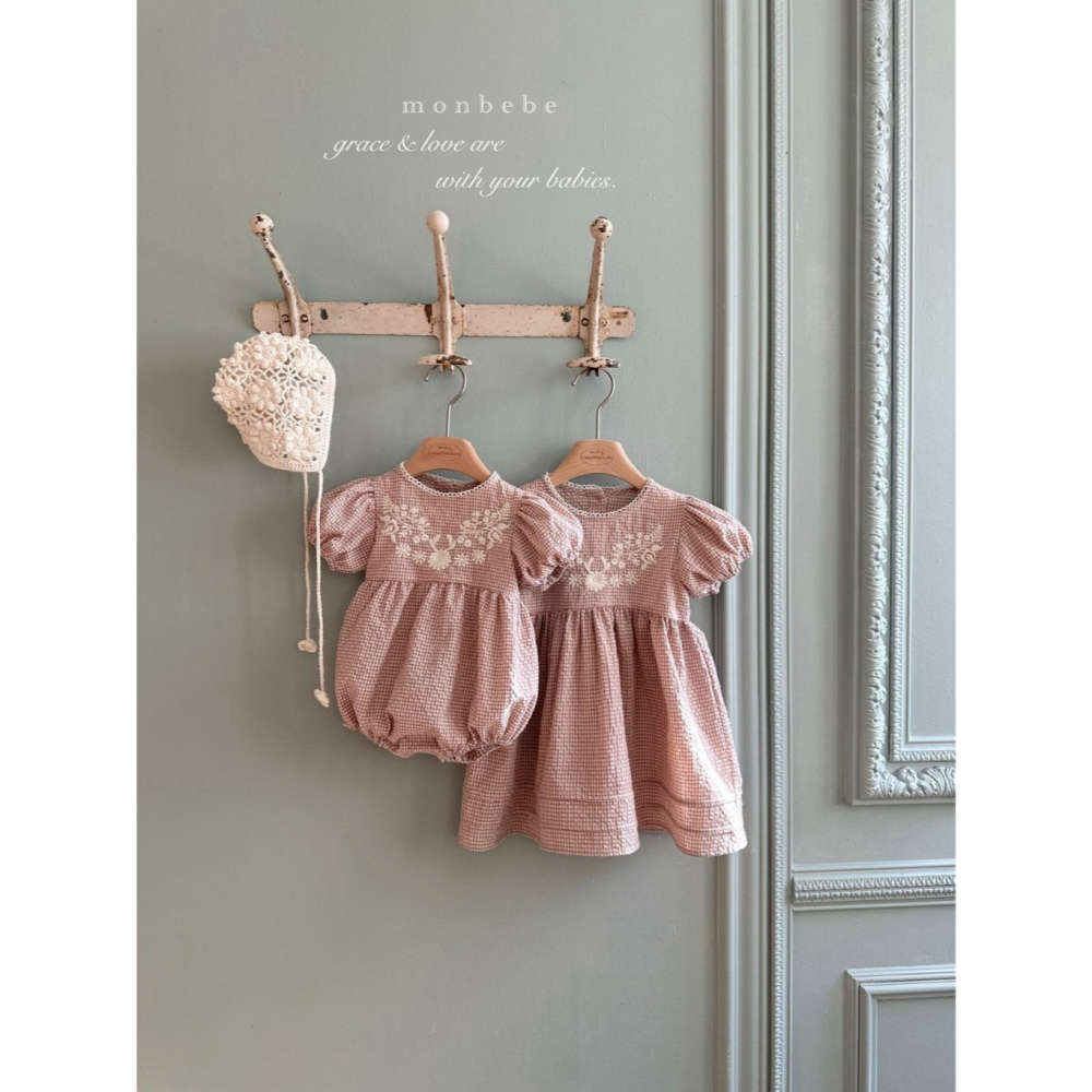 26春 正韓 monbebe 清新刺繡 格紋洋裝 baby款-細節圖4