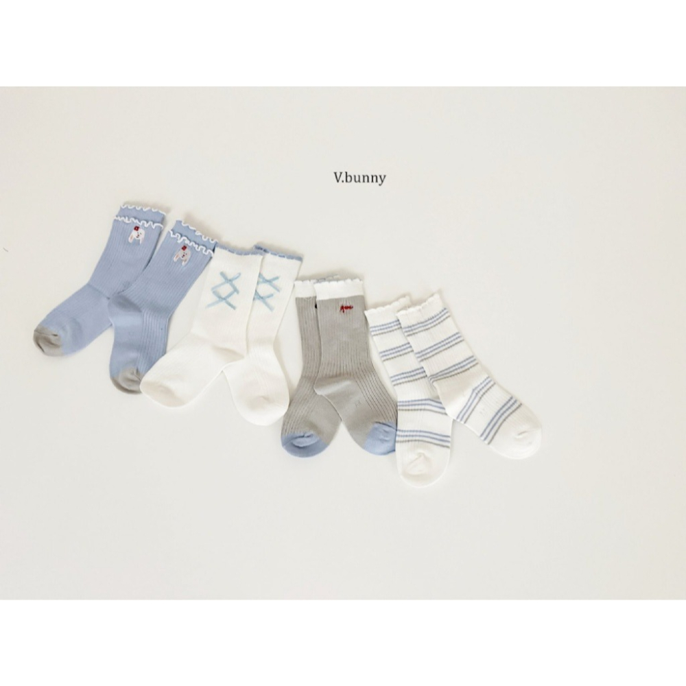 正韓 V.bunny 藍白色系 中筒襪 (四雙一組）-細節圖3