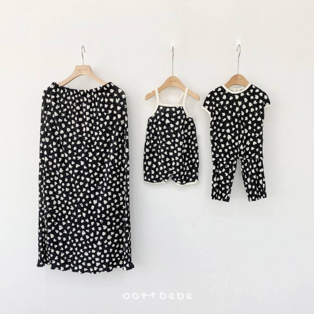 26夏 正韓 OOTTBEBe｜Soft Daily｜皺皺花紋 套裝 幼童/Mom款-細節圖3