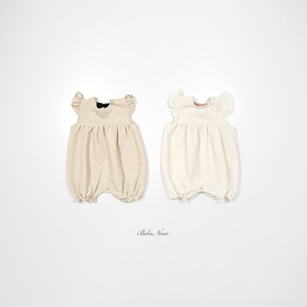 26夏 正韓 BEBENINE｜Milk Beige 浪漫荷葉連身褲  baby款-細節圖2