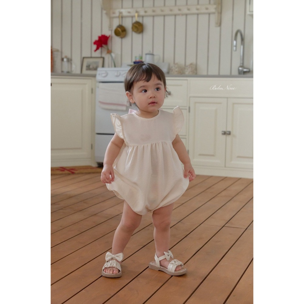 26夏 正韓 BEBENINE｜Milk Beige 浪漫荷葉連身褲  baby款-細節圖4