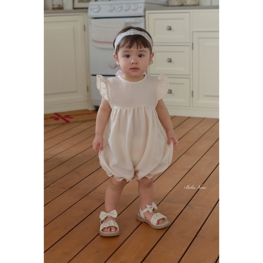26夏 正韓 BEBENINE｜Milk Beige 浪漫荷葉連身褲  baby款-細節圖5