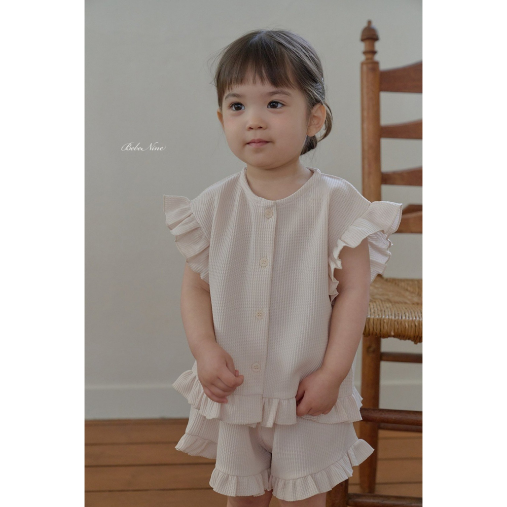 26夏 正韓 BEBENINE｜Milk Beige 簡約華夫格 荷葉邊套裝-細節圖2