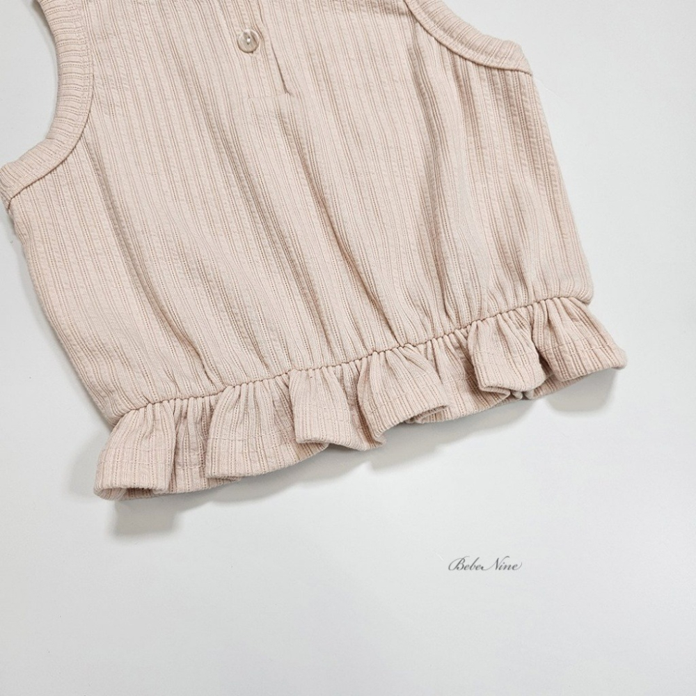 26夏 正韓 BEBENINE｜Milk Beige 壓紋小荷葉 套裝 baby款-細節圖5