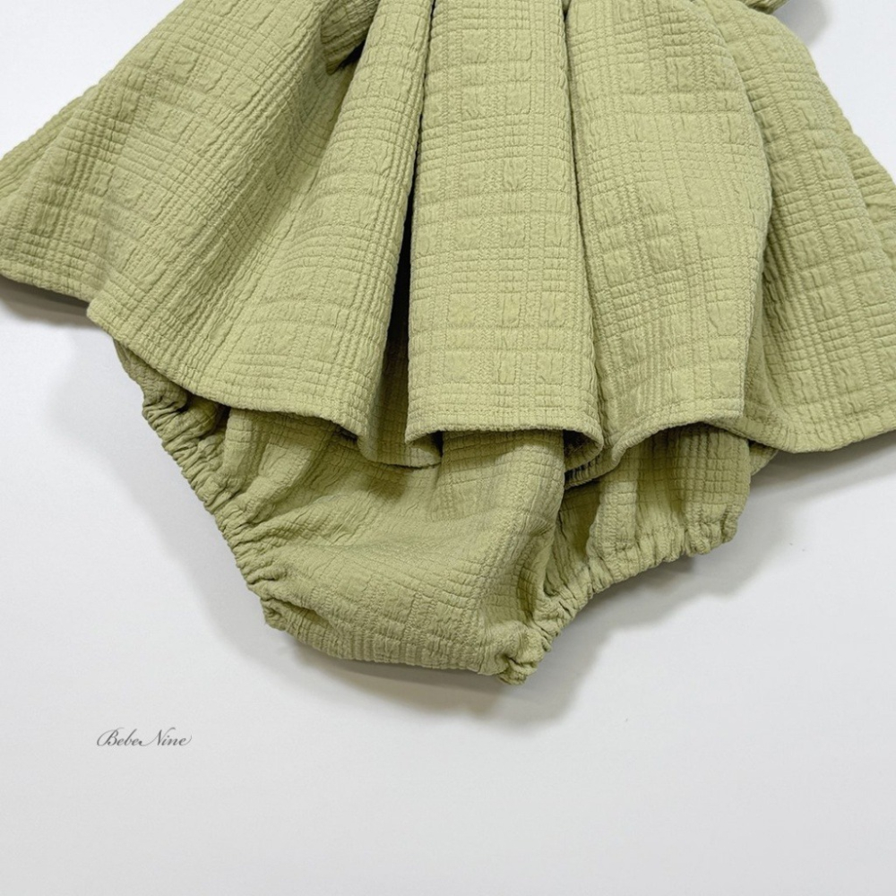 26夏 正韓 BEBENINE｜Milk Beige 質感花紋 無袖包屁套裝 baby款-細節圖6