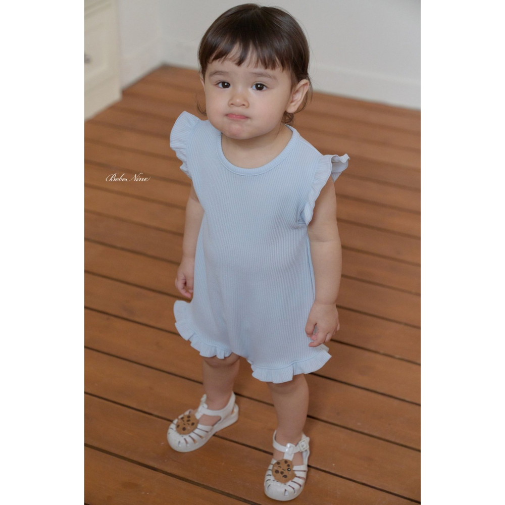 26夏 正韓 BEBENINE｜Milk Beige 坑條荷葉邊 連身褲 baby款-細節圖4