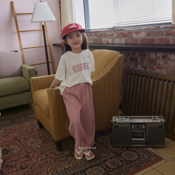 26夏 正韓 BLACKBEAN｜Everyday Basic 假日午餐字母 短T. 親子款-細節圖3