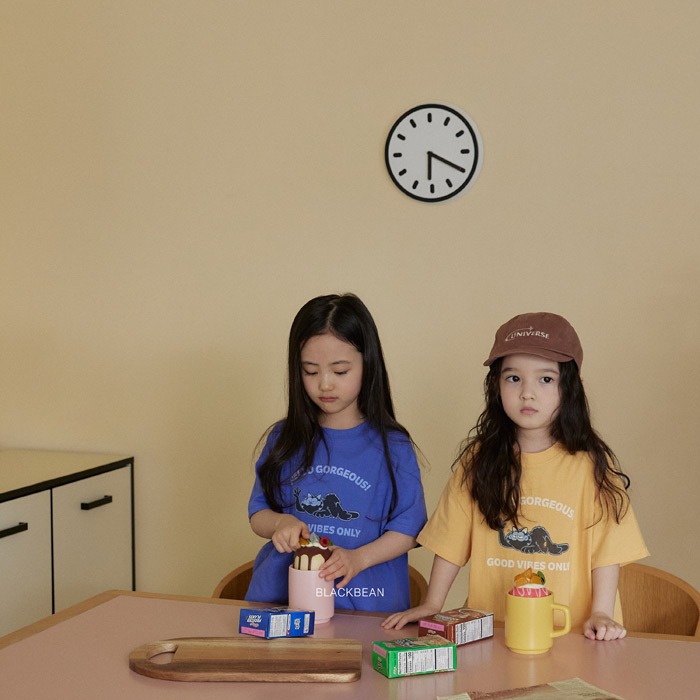 26夏 正韓 BLACKBEAN｜Everyday Basic 加菲貓 印花短T-細節圖3
