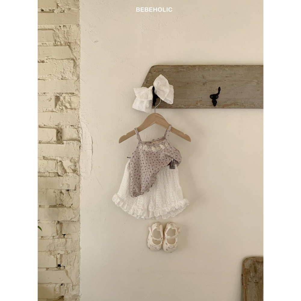 26夏 正韓 BEBEHOLIC｜Pure Lace 小花木耳邊 蕾絲背心-細節圖3