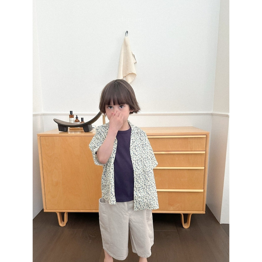 26夏 正韓 DIGREEN｜Daily Neutral 要去墾丁 小碎花 短袖襯衫-細節圖4