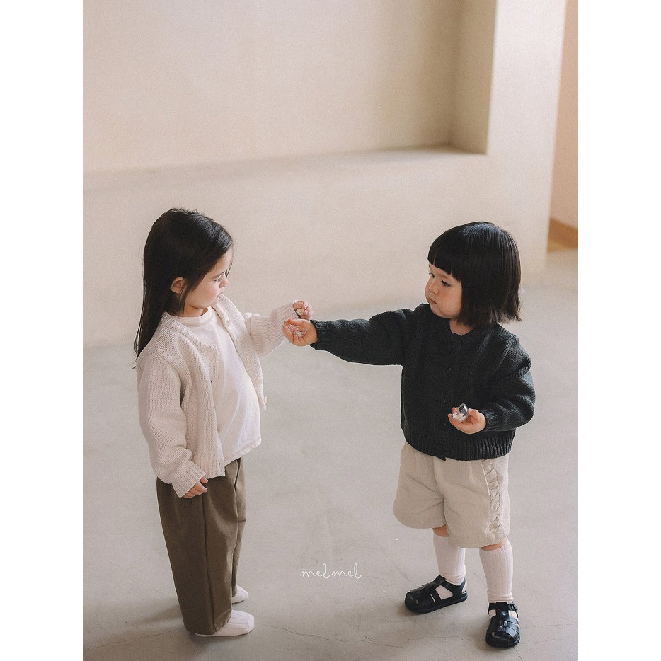【26秋 】正韓 Melmel｜小巴黎的秋日衣櫥 質感車線 長袖上衣 大推款-細節圖6
