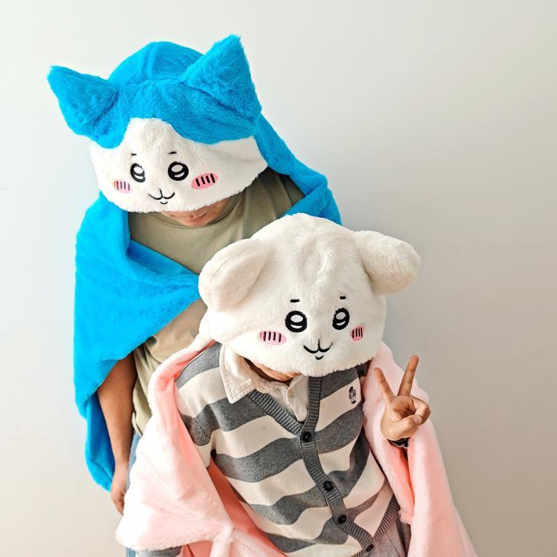 【沁的娃娃屋】❤️台灣出貨❤️冬天必備❄️吉伊卡哇連帽披風 棉被 小可愛 烏薩奇 小八貓 辦公室必備 cos裝 生日禮物-細節圖2