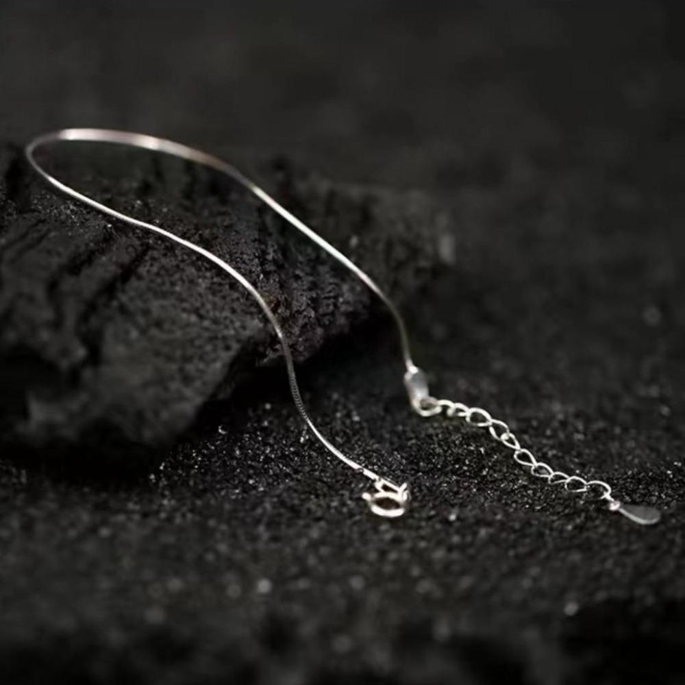 【43小舖】925純銀 極細 蛇骨鍊 手鍊｜S925｜通體純銀｜手環｜手飾｜蛇骨鏈｜飾品｜銀飾｜送拭銀布-細節圖6