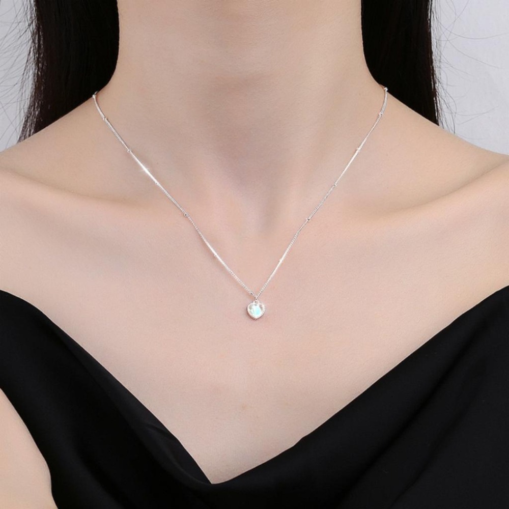 【43小舖】925純銀 月光石 愛心 心形 漸變炫彩 項鍊｜S925｜通體純銀｜頸鍊｜鎖骨鍊｜飾品｜銀飾｜送拭銀布-細節圖4