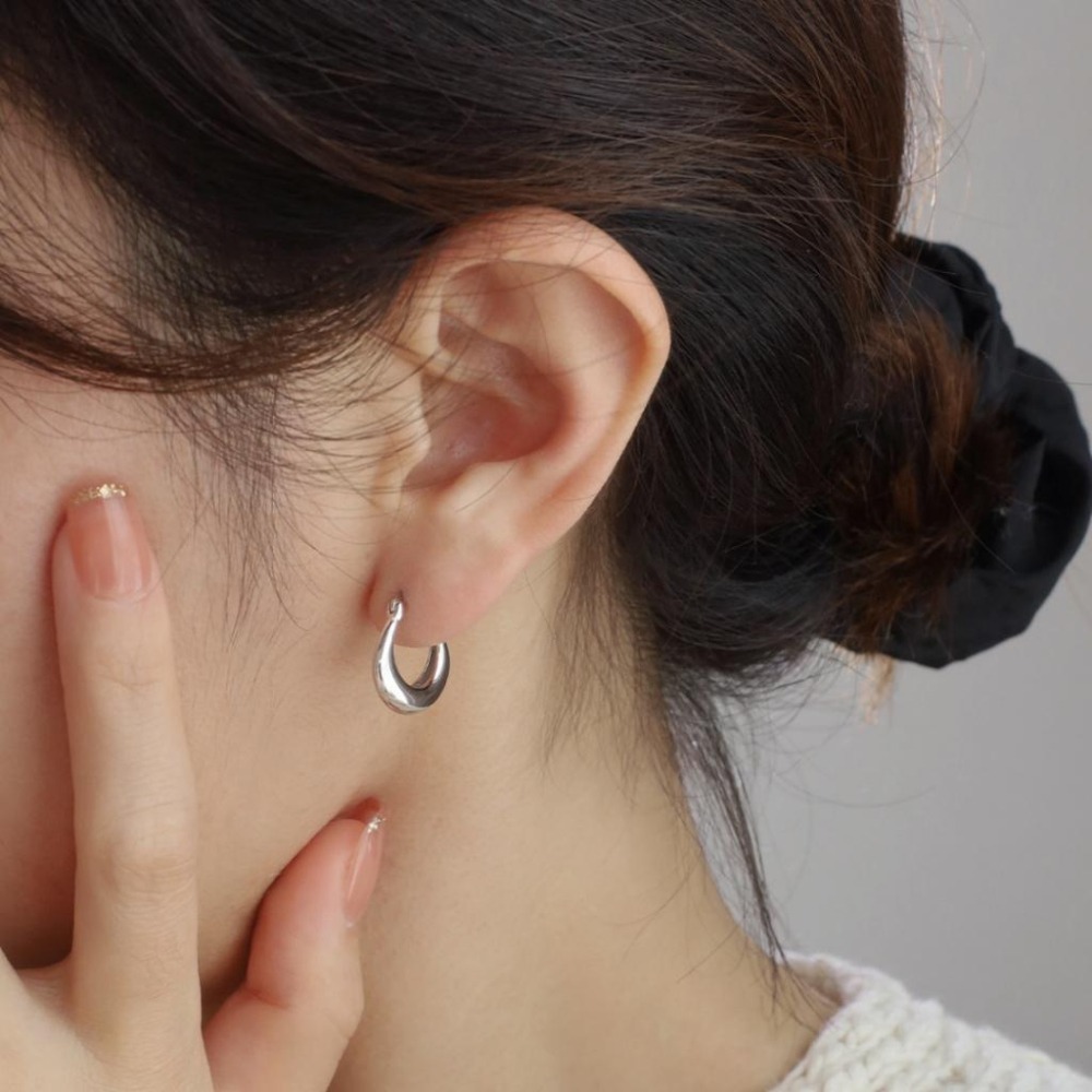 【43小舖】925純銀 幾何U型 圓圈 扣式 耳釘 ｜S925｜通體純銀｜耳環｜耳扣｜耳圈｜耳飾｜飾品｜銀飾｜送拭銀布-細節圖3