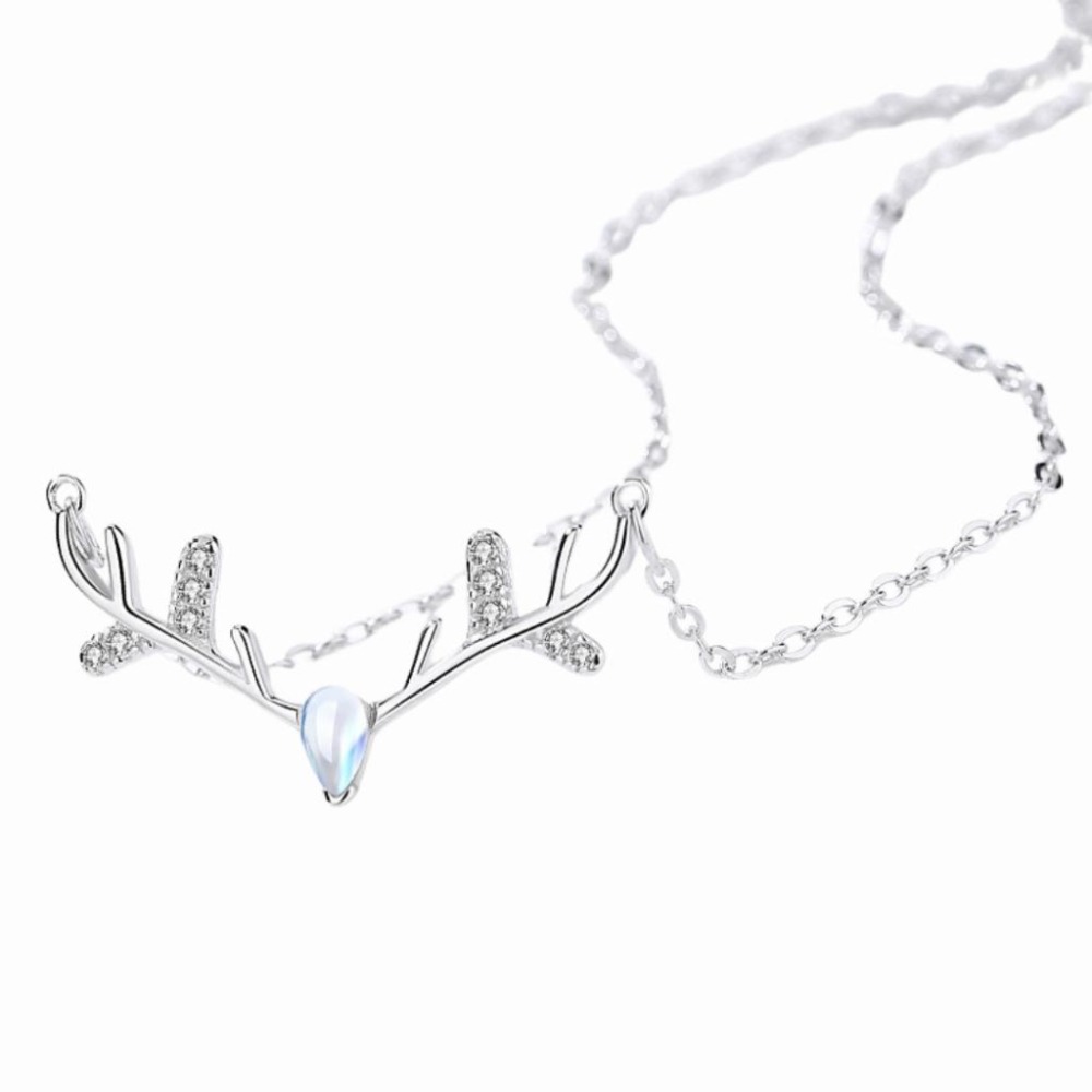 【43小舖】925純銀 一鹿有你 月光石 鑲嵌鋯石 馴鹿造型 項鍊｜S925｜通體純銀｜頸鍊｜聖誕節｜飾品｜銀飾｜拭銀布-細節圖2
