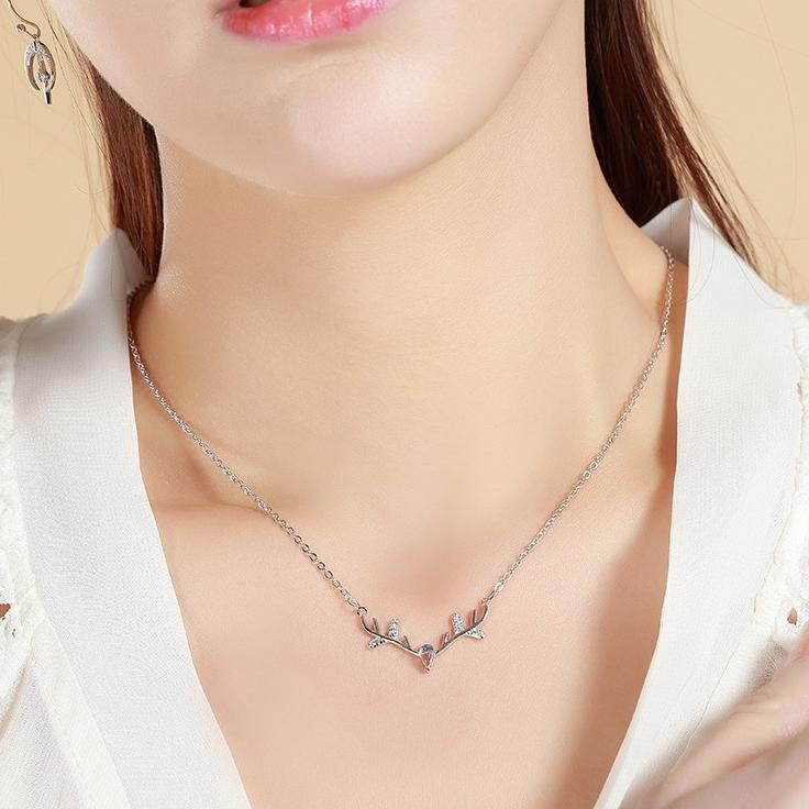 【43小舖】925純銀 一鹿有你 月光石 鑲嵌鋯石 馴鹿造型 項鍊｜S925｜通體純銀｜頸鍊｜聖誕節｜飾品｜銀飾｜拭銀布-細節圖3