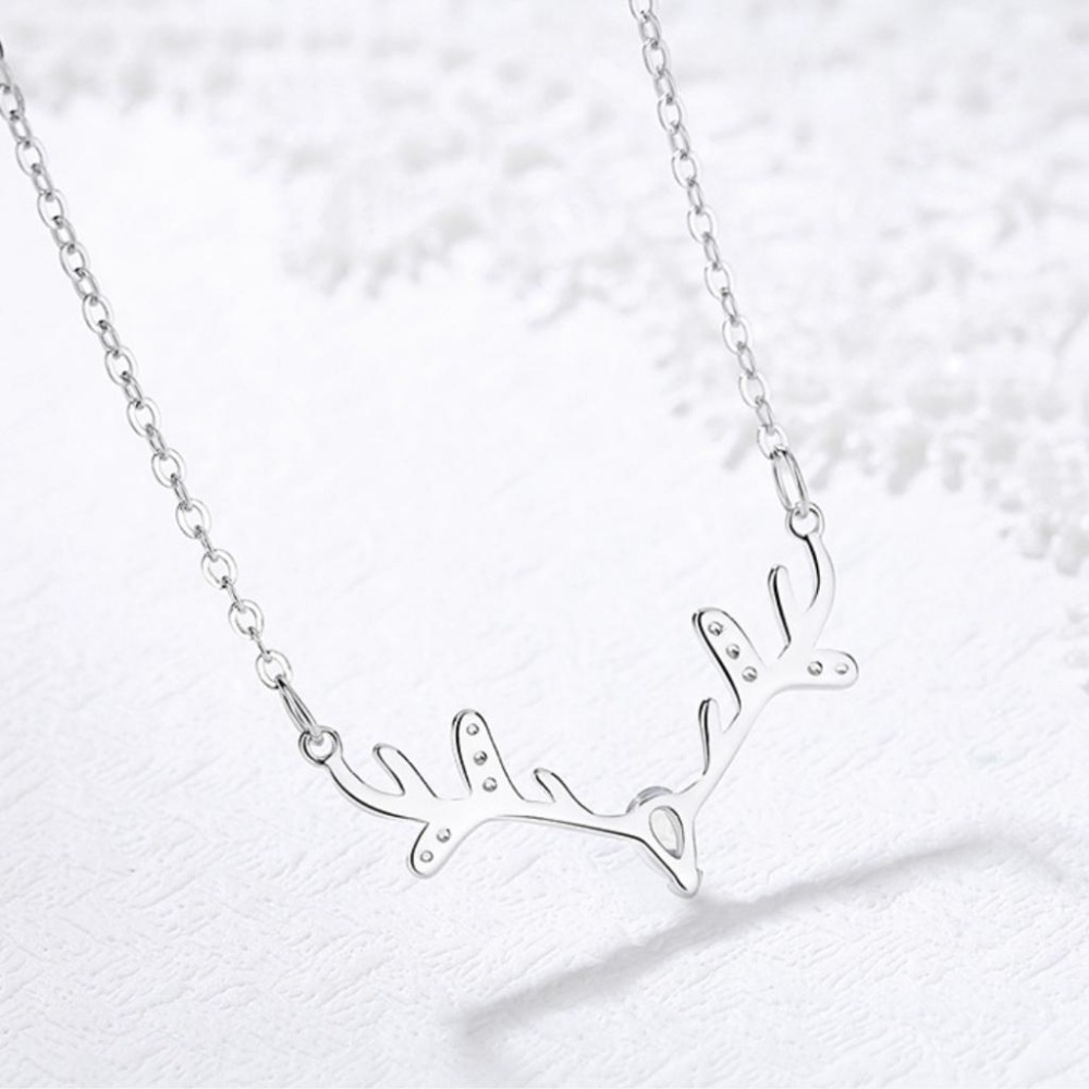 【43小舖】925純銀 一鹿有你 月光石 鑲嵌鋯石 馴鹿造型 項鍊｜S925｜通體純銀｜頸鍊｜聖誕節｜飾品｜銀飾｜拭銀布-細節圖9