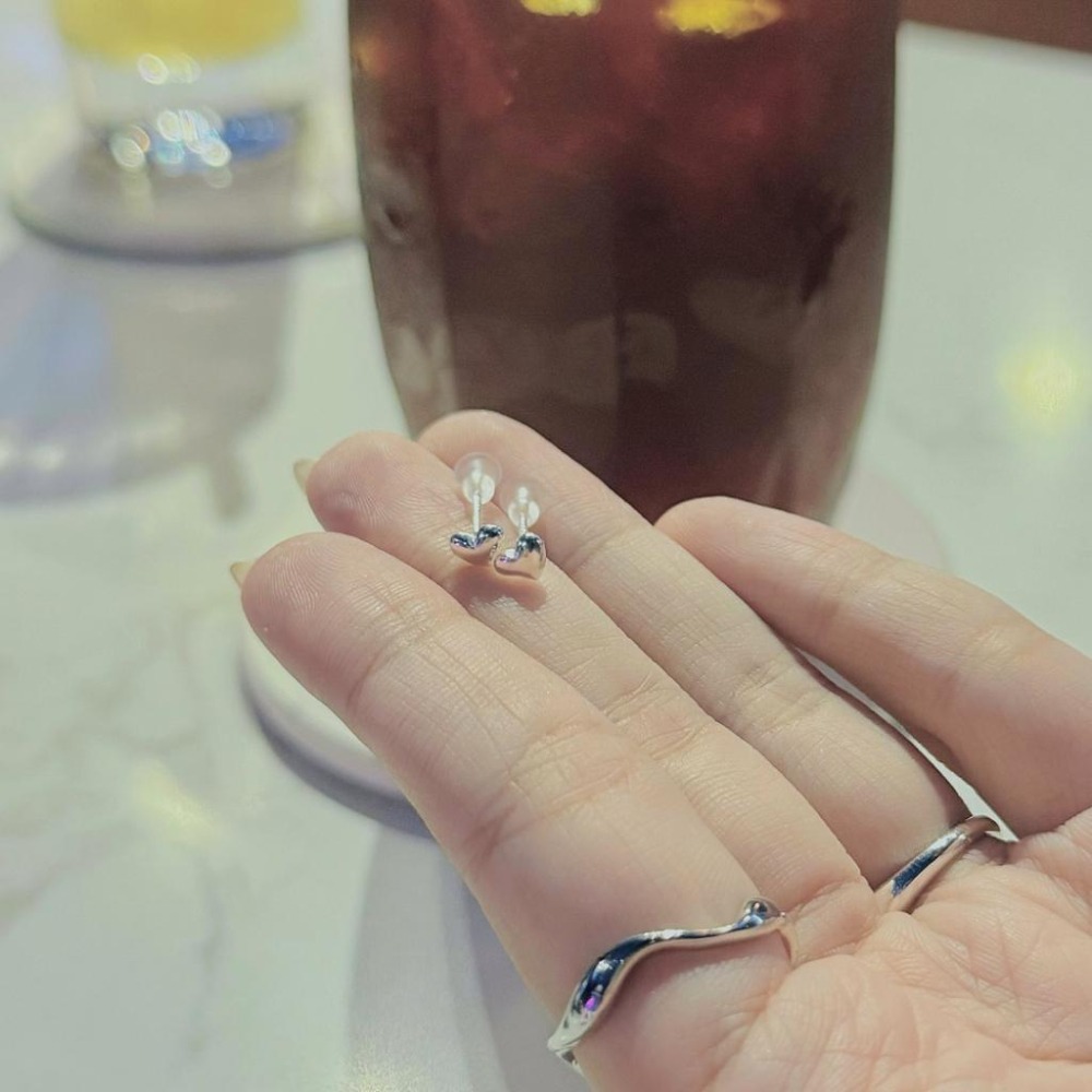 【43小舖】999足銀 愛心桃心 心形 耳釘 ｜S999｜通體純銀｜純銀｜耳環｜耳飾｜飾品｜銀飾｜送拭銀布-細節圖6