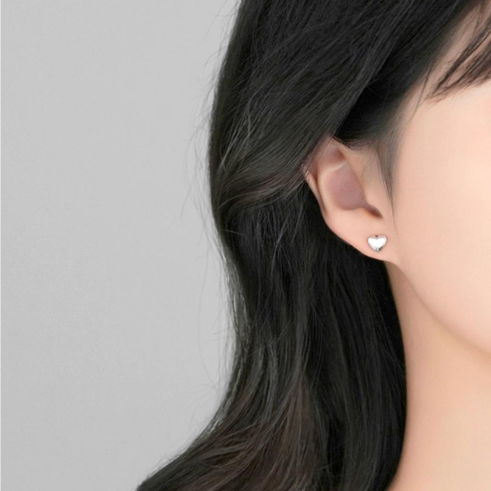 【43小舖】999足銀 髮絲紋 拉絲愛心 磨砂心形 耳釘 ｜S999｜通體純銀｜純銀｜耳環｜耳飾｜飾品｜銀飾｜送拭銀布-細節圖5