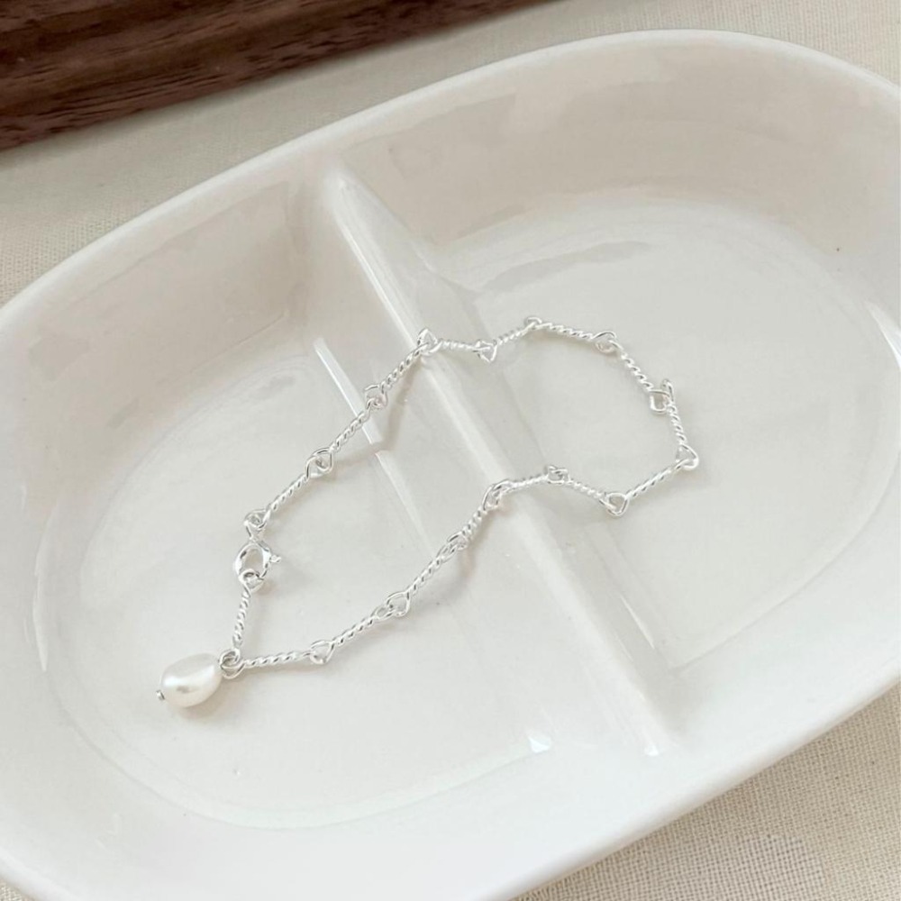 【43小舖】925純銀 天然珍珠 扭線 扭繩 扭結鏈 手鍊｜S925｜通體純銀｜手環｜手鏈｜手飾｜飾品｜銀飾｜送拭銀布-細節圖9