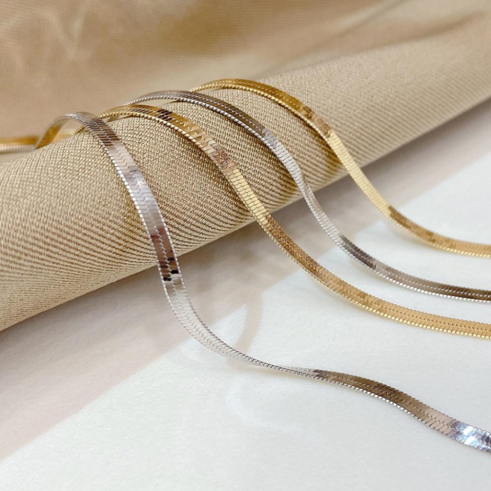 【43小舖】925純銀 蛇骨鍊 扁蛇鍊 刀片鍊 項鍊｜S925｜通體純銀｜頸鍊｜蛇骨鏈｜扁蛇鏈 ｜飾品｜銀飾｜送拭銀布-細節圖9