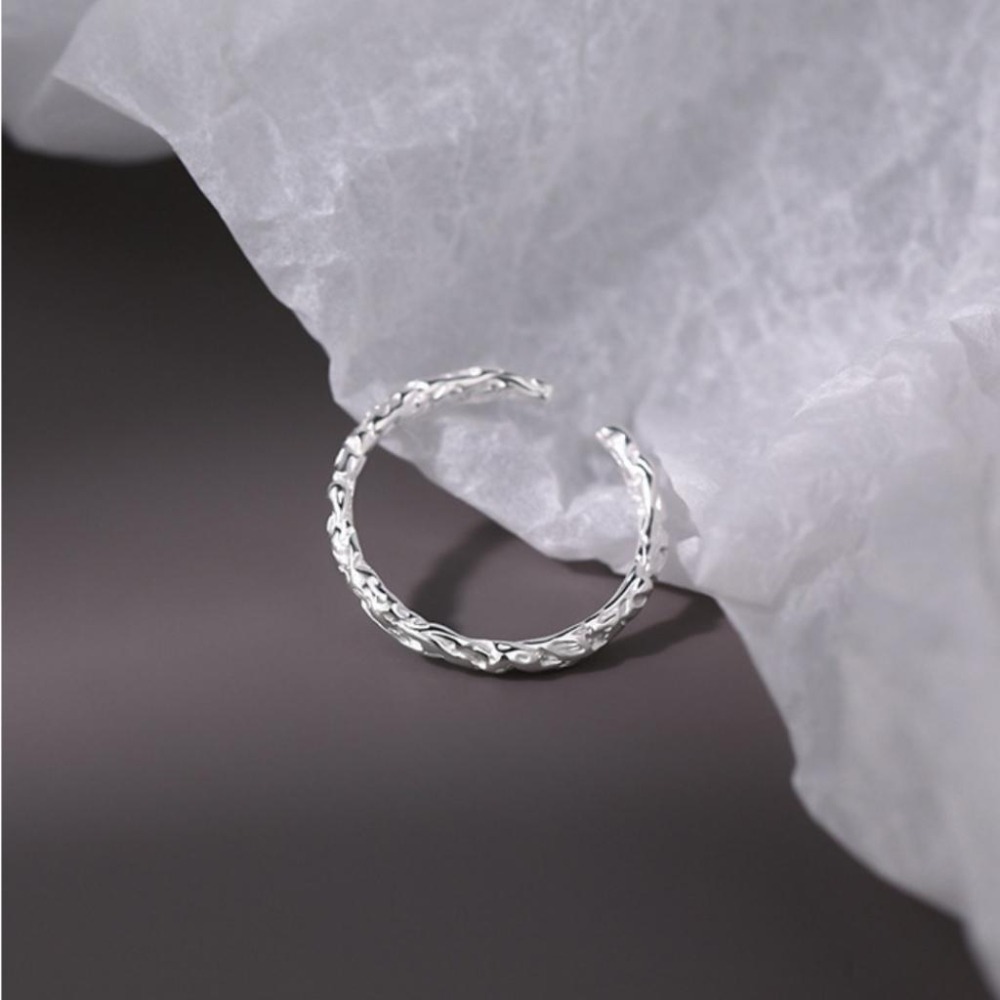 【43小舖】925純銀 不規則 褶皺紋理 樹紋 素圈 可調式 戒指｜S925｜通體純銀｜開口戒｜飾品｜銀飾｜送拭銀布-細節圖8