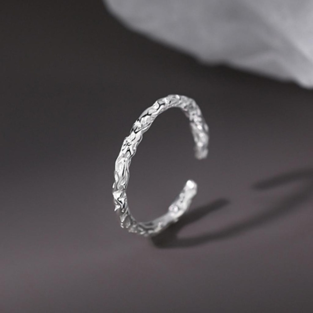 【43小舖】925純銀 不規則 褶皺紋理 樹紋 素圈 可調式 戒指｜S925｜通體純銀｜開口戒｜飾品｜銀飾｜送拭銀布-細節圖9