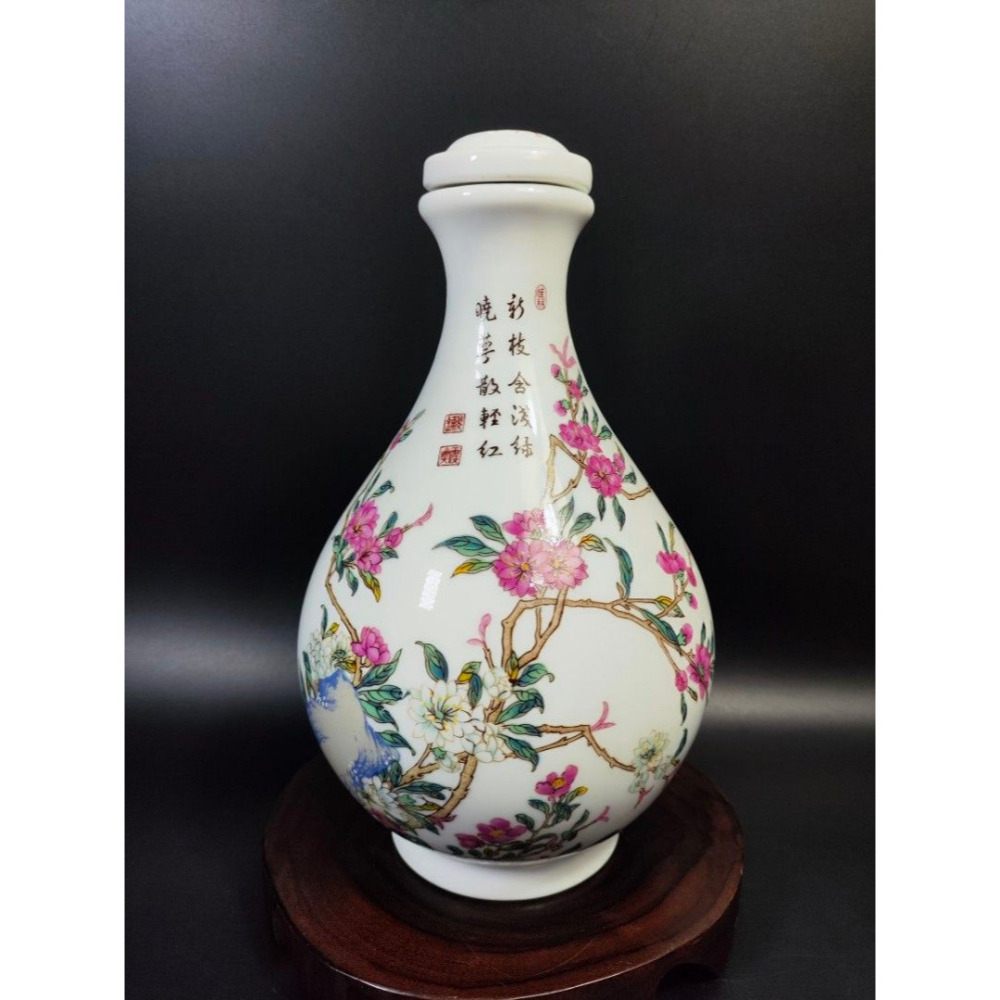 民73年乾隆窯陶瓷-壺桃碧萊山採琺瑯/開國紀念酒［空酒瓶］（台灣官窯/古董/官窯/老物/老件/收藏/擺飾/經典/陶瓷/陶-細節圖2