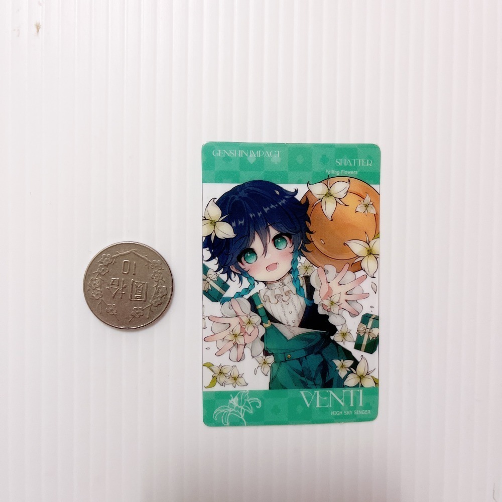 現貨🎐風精靈🎐原神同人｜溫迪 風神 蒙德 拍立得 明信片 透卡 鐳射票 娃娃 立牌 吊飾 原神周邊 原神週邊-規格圖5