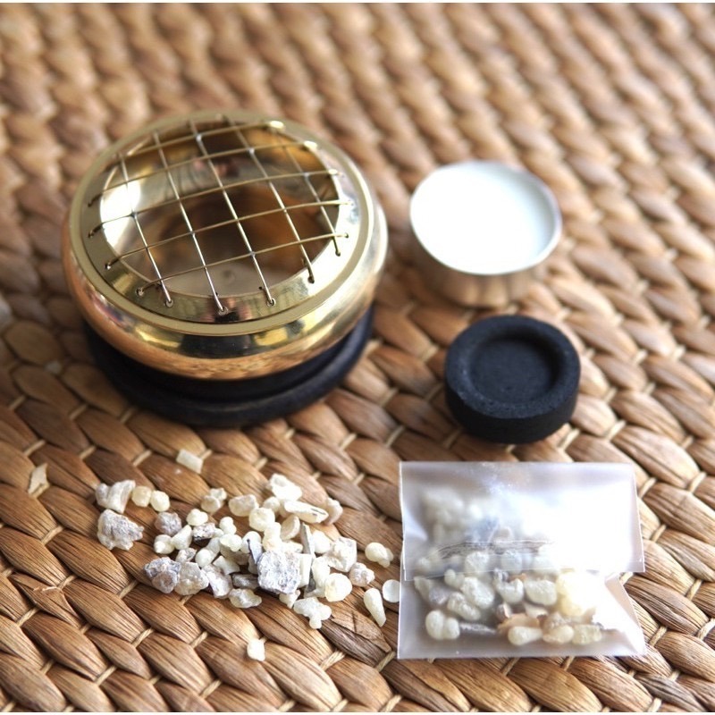 【療癒綠洲®】圓滿銅香爐（贈綠洲綜合乳香、炭夾、小蠟燭、炭餅一顆）-細節圖2