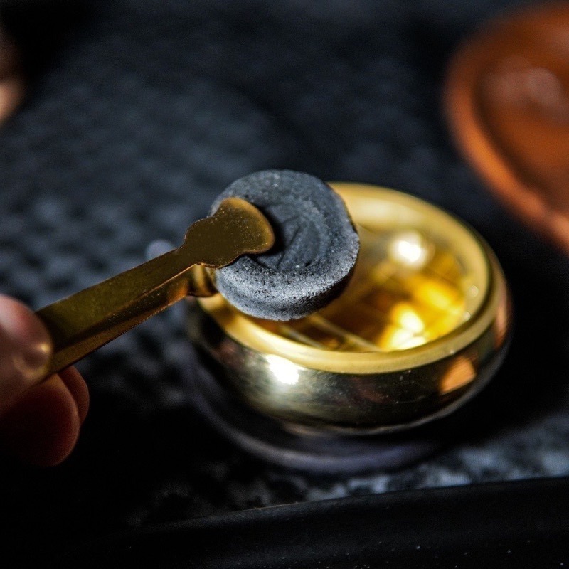 【療癒綠洲®】圓滿銅香爐（贈綠洲綜合乳香、炭夾、小蠟燭、炭餅一顆）-細節圖5