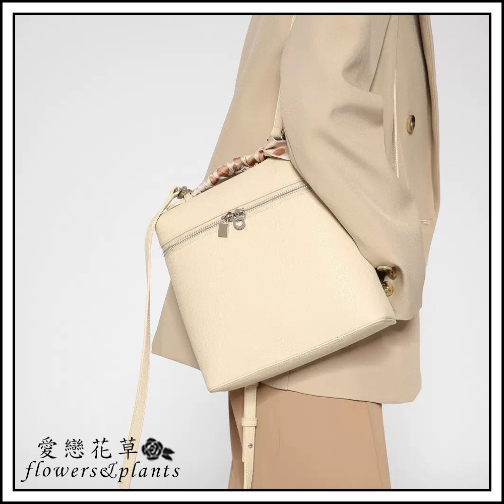 【愛戀花草】真皮雙肩迷你後背包 (白色/黑色、頂級小牛皮、低調奢華、簡單無LOGO、F011)-細節圖4