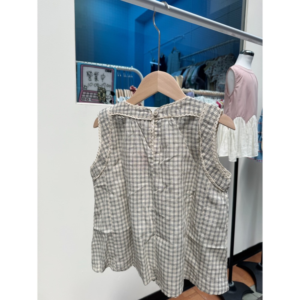 韓系格子背心上衣-細節圖3