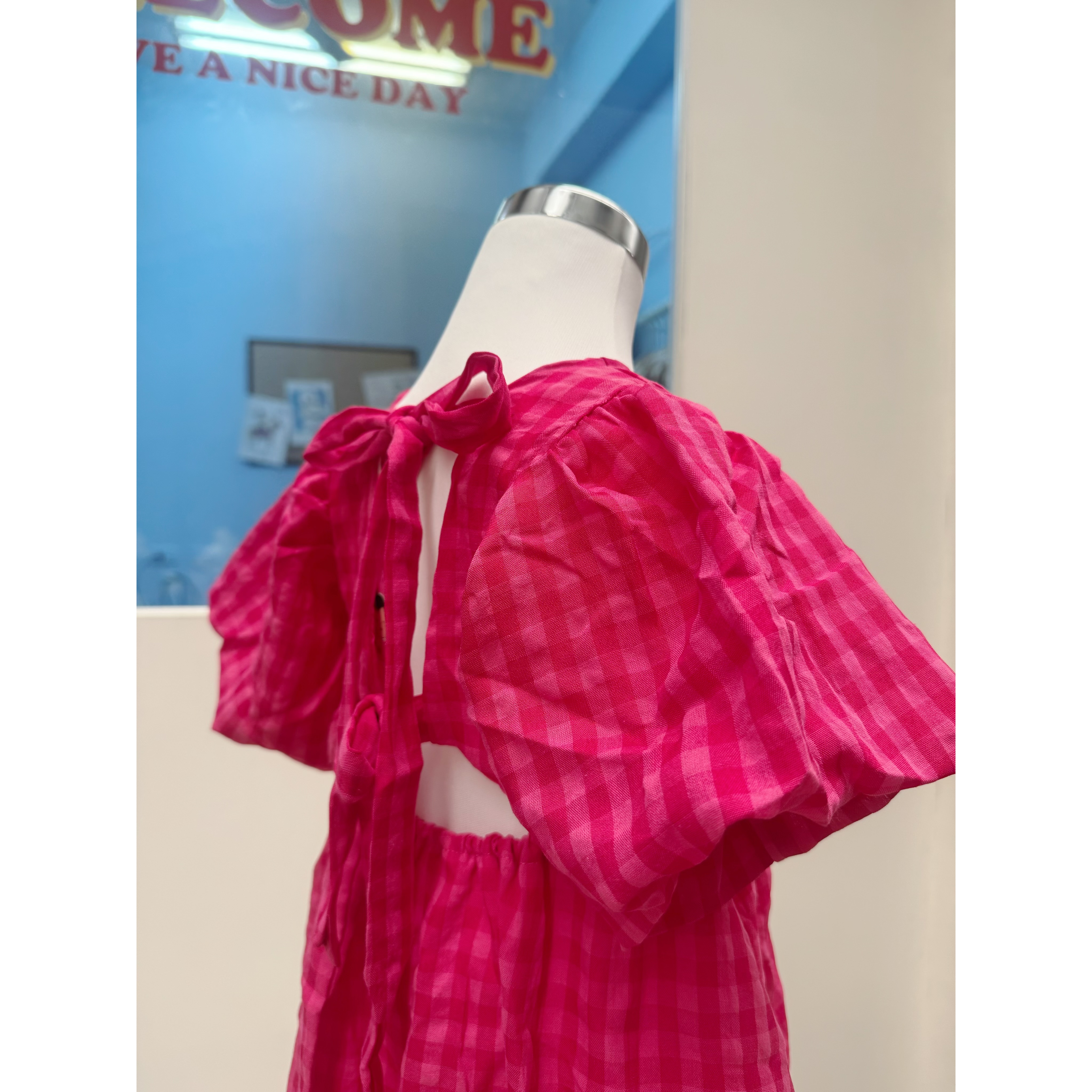 韓系桃紅泡泡袖洋裝-細節圖3