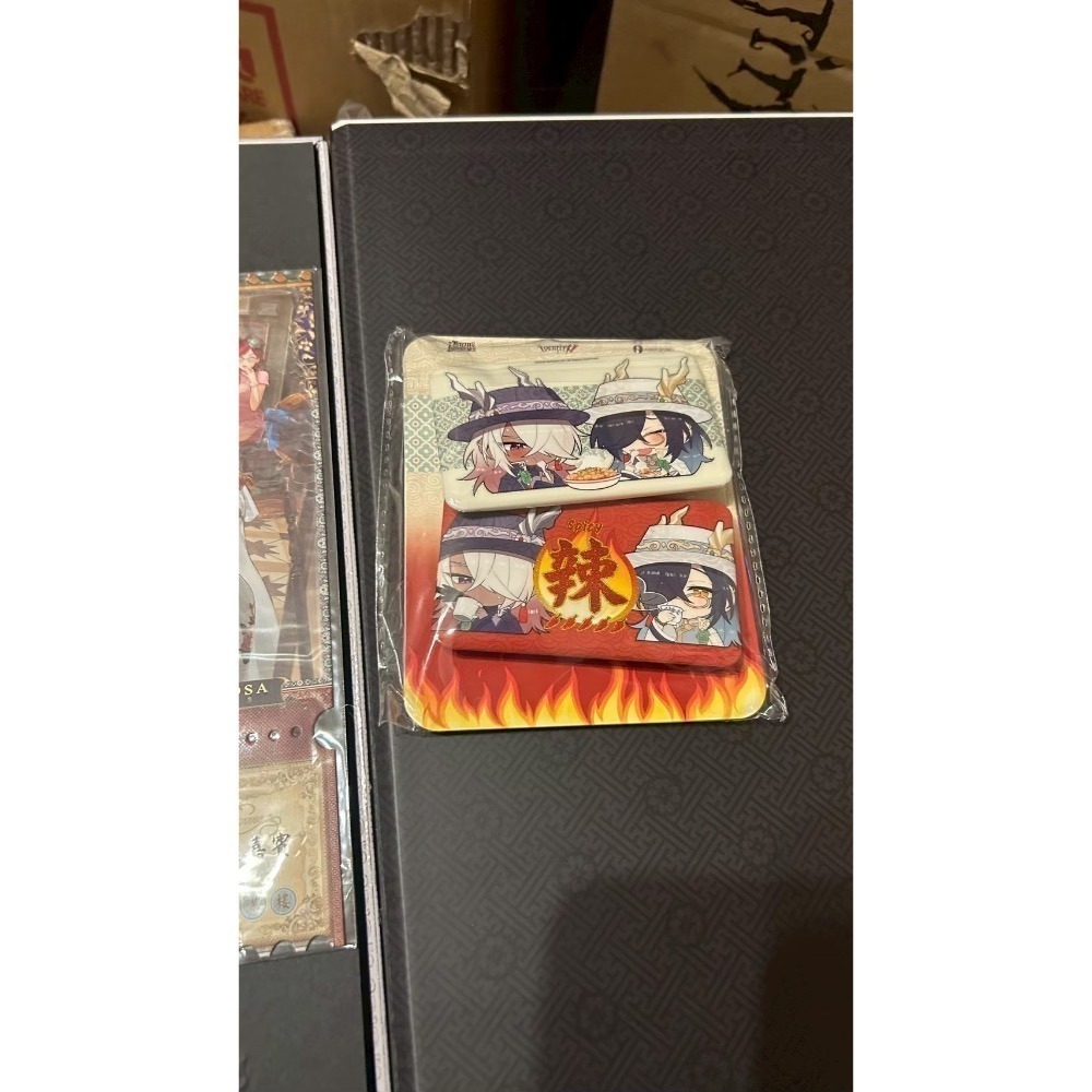 現貨｜第五人格正版六週年真理之下東方的麒麟-宿傘麒麟商人精裝版禮盒(國際服)-細節圖4