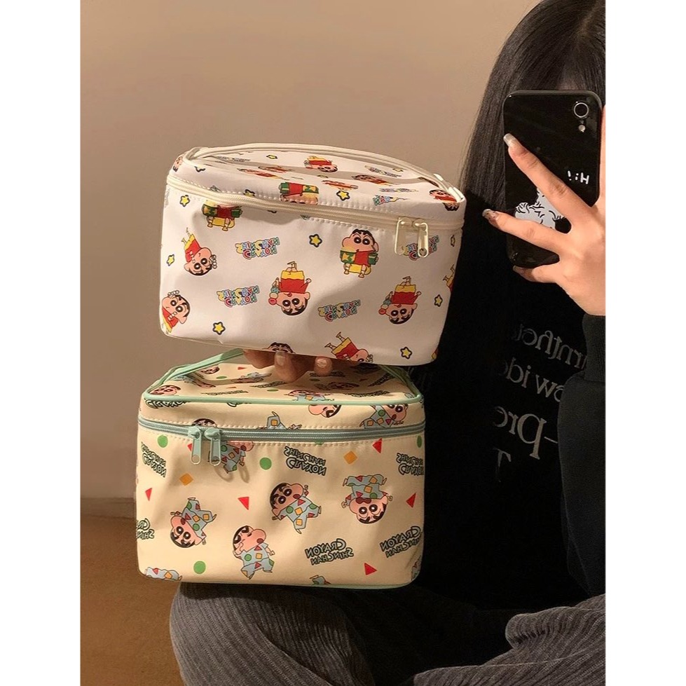 【預購】蠟筆小新大容量手提化妝包-細節圖2
