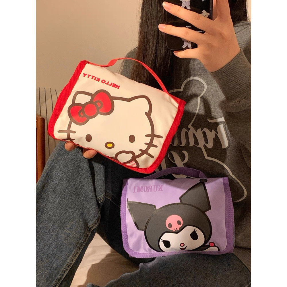 【預購】三麗鷗分隔大容量化妝包-細節圖3