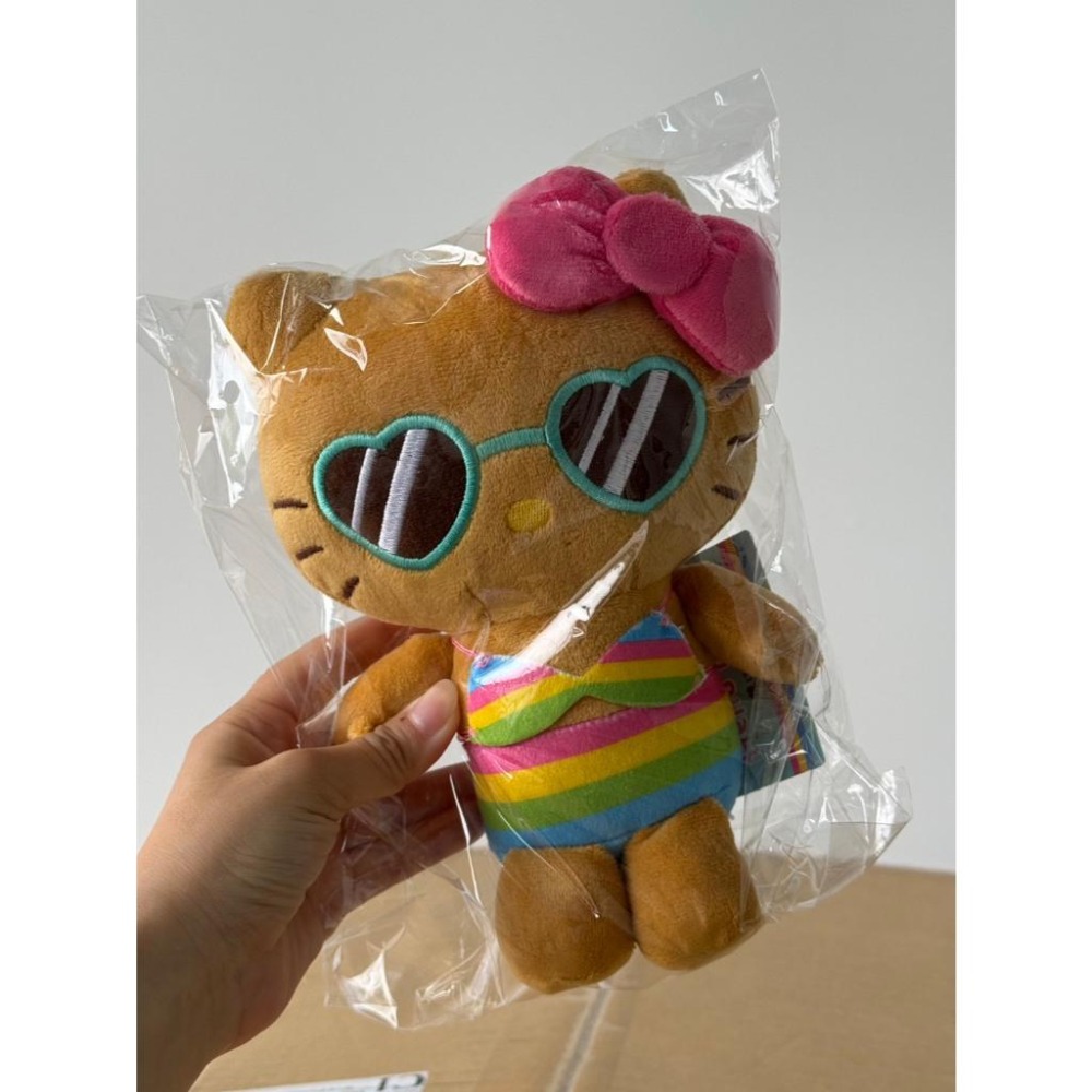 現貨｜日本格紋版、夏威夷黑皮版HELLO KITTY吊飾-細節圖6