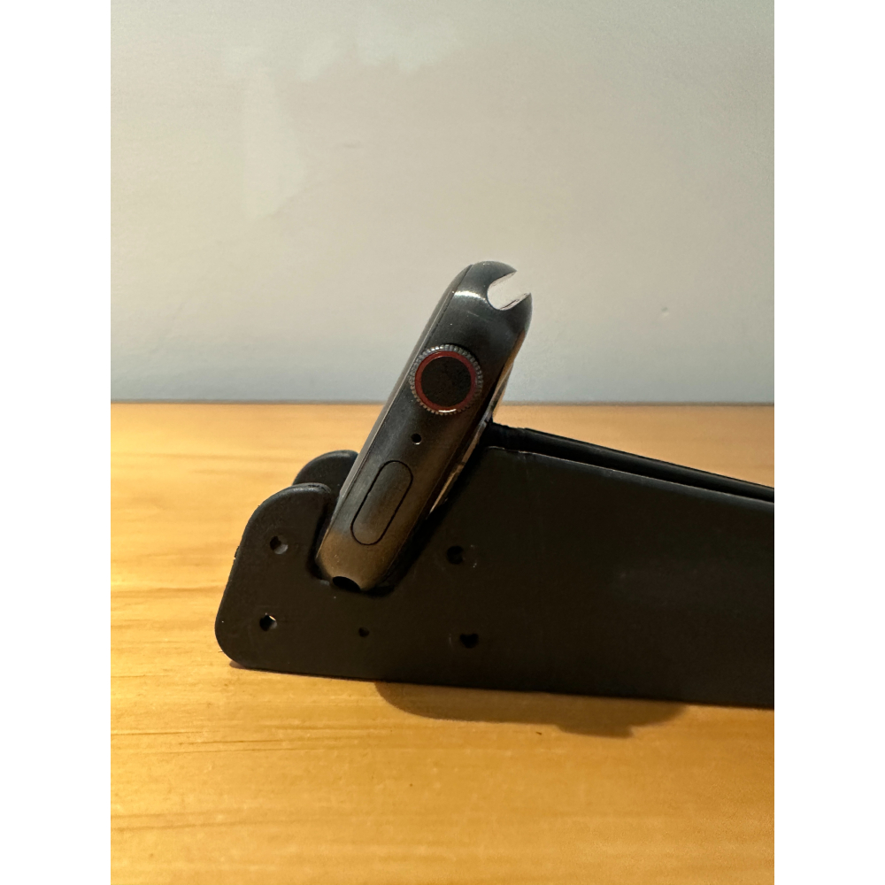 Apple Watch 7 45mm LTE 鈦金屬黑│螢幕無傷│外觀狀況佳│支援快充TypeC│☁️好物雲3C-細節圖2