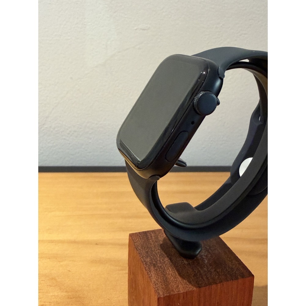 Apple Watch SE2 44mm 午夜🔋100%│螢幕無傷│外觀9成新│原廠電池│盒配齊全-細節圖3