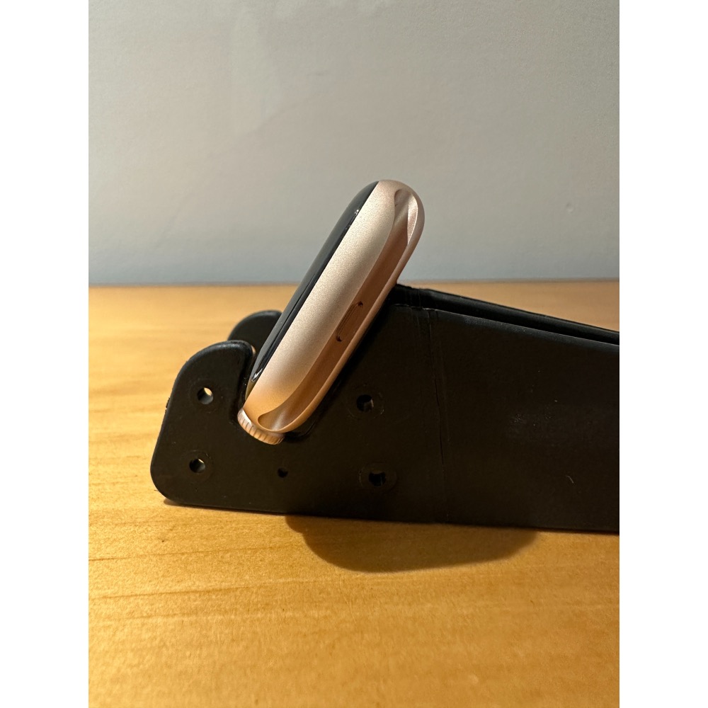 Apple Watch 11 42mm 金🔋100%⛑️保固-2027/03│剛開通一個月!!│盒配完整│全機無傷-細節圖5