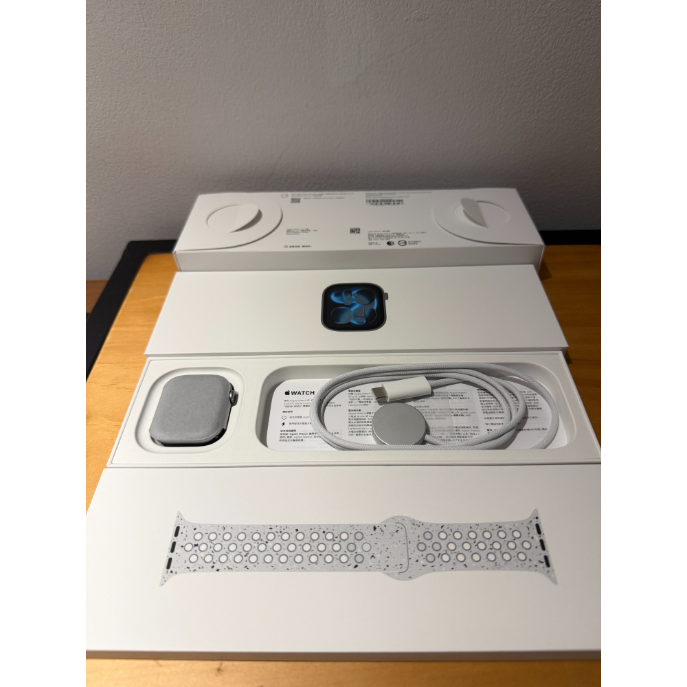 Apple Watch 11 42mm 灰 🔋100%⛑️保固-2026/09│外觀99成新│原廠電池│盒配齊全│-細節圖7